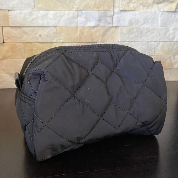 Last 1‼️ NWT MARC JACOBS M0011326 QUILTED COSMETIC CASE - Picture 12 of 13